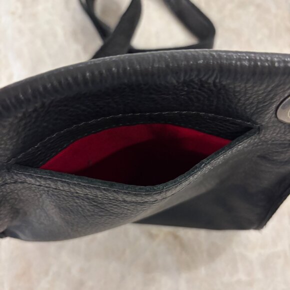 Hammitt little 'It' bag, the Tony Black Leather Crossover Bag - Picture 9 of 11